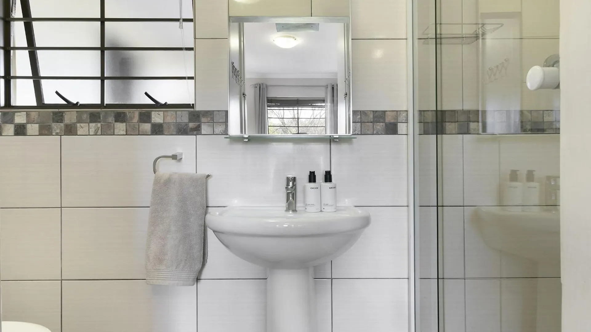 Laguna Beach B8 By Host Agents Cape Town Apartment